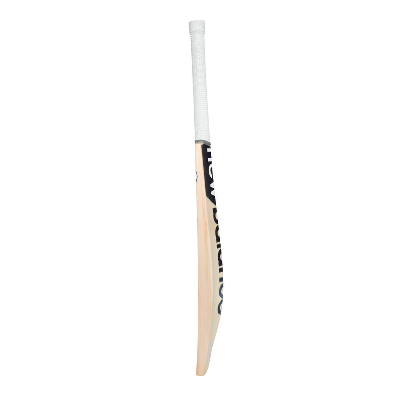 New Balance DC 800 Junior Cricket Bat