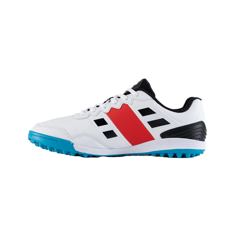 Gray-Nicolls Velocity 3.5 Narrow Junior Rubber Shoes