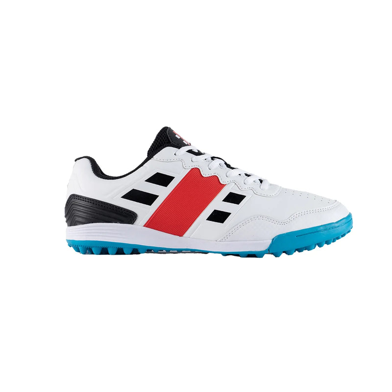 Gray-Nicolls Velocity 3.5 Narrow Junior Rubber Shoes