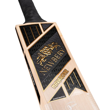 Newbery Navarone Grade 3 Junior Cricket Bat