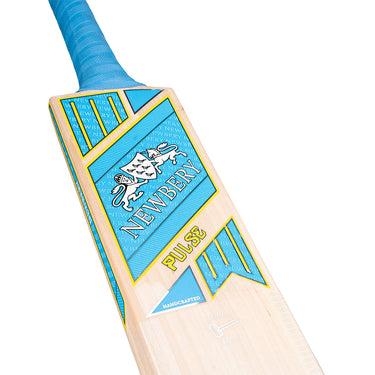 Newbery Pulse Grade 2 Junior Cricket Bat