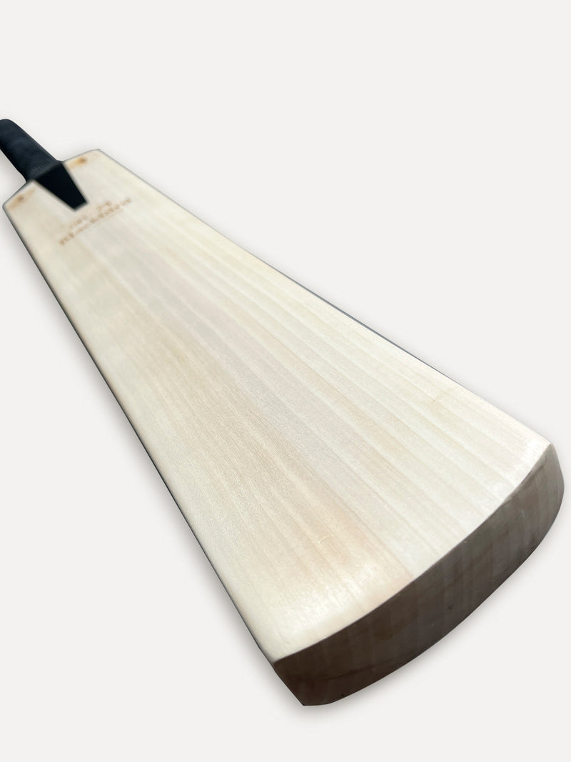 SR 71 Black Bird Cricket Bat